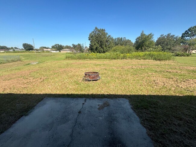 Building Photo - MarionOaks Beauty 3/2/2 ***Won't Last***