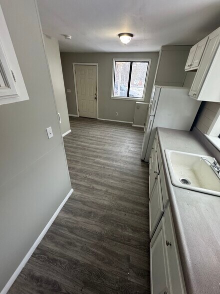 Building Photo - 19 Dillon Rd