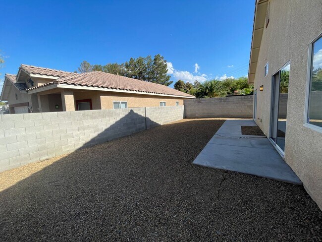 Building Photo - 4306 Cottontail Ln