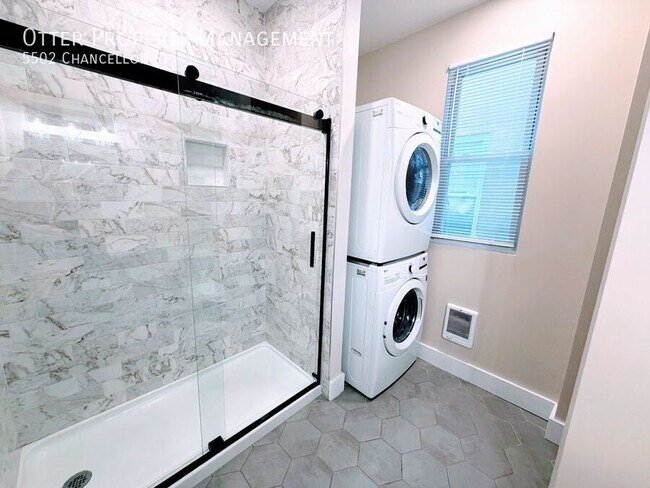 Building Photo - 5502 Chancellor St