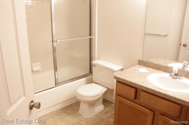 Building Photo - 21960 Indian Creek Dr