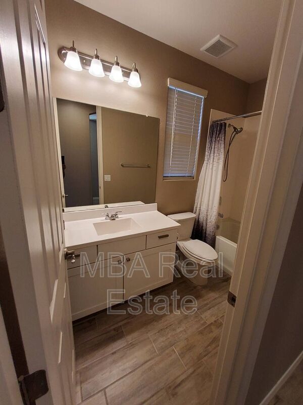 Building Photo - 704 N 152nd Dr