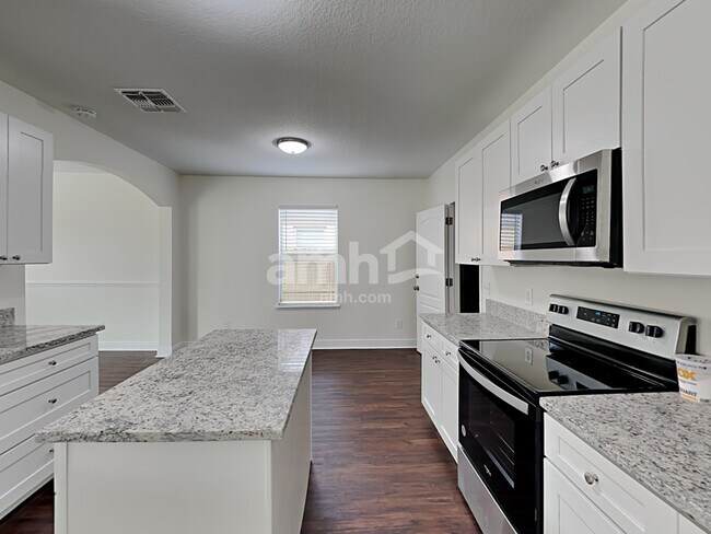 Building Photo - 4860 Windbourne Way