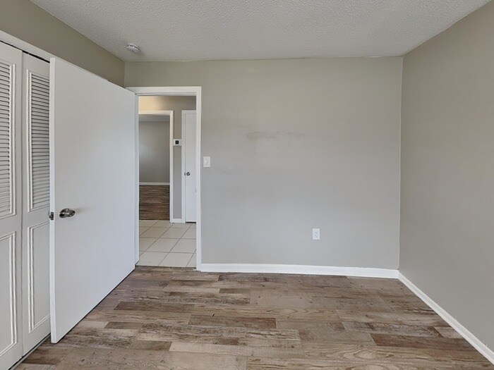 Building Photo - 6410 Gamble Dr