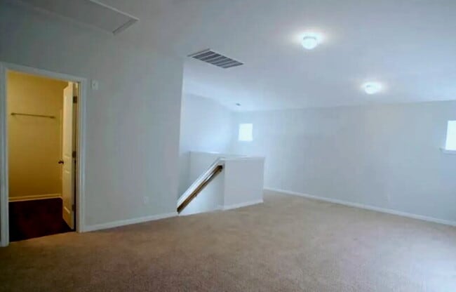 Building Photo - 146 Bellasera Wy