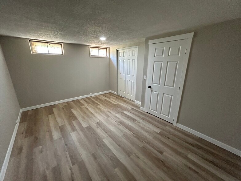 Downstairs Office - 332 W Greta Ave