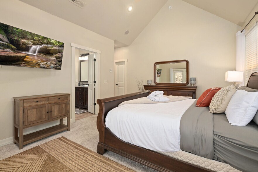 Building Photo - 4933 Trout Farm Rd