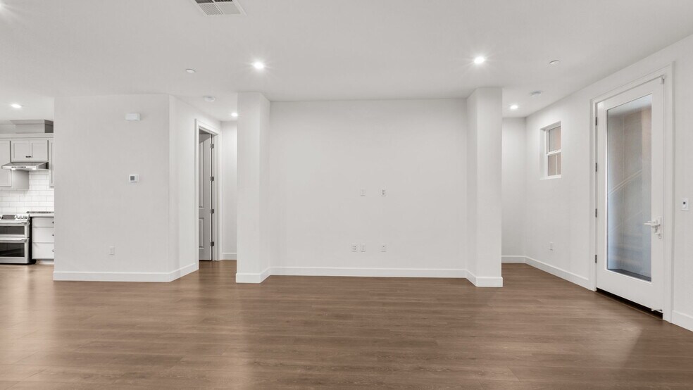 Building Photo - 1723 Pedrozzi Cmn