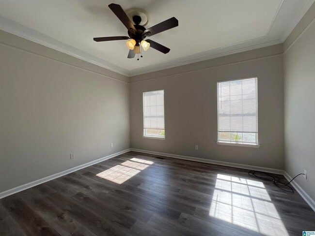 Building Photo - Beautifully Maintained 3BR Home with Extra Living Space