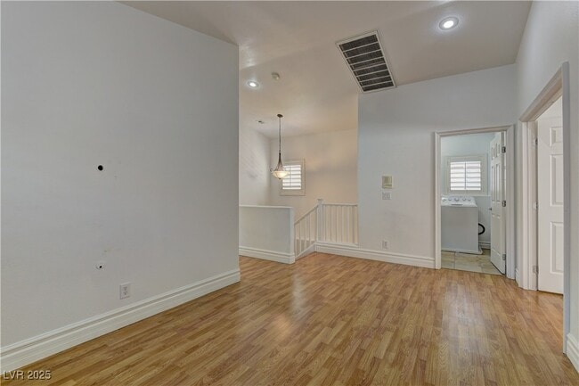 Building Photo - 236 Fairway Woods Dr
