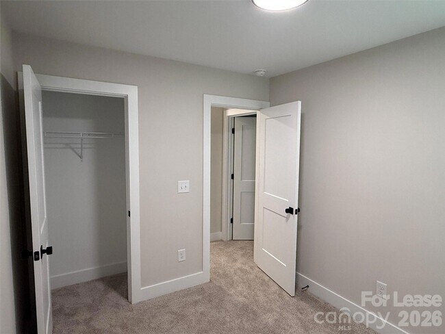 Building Photo - 1211 Tower Dr