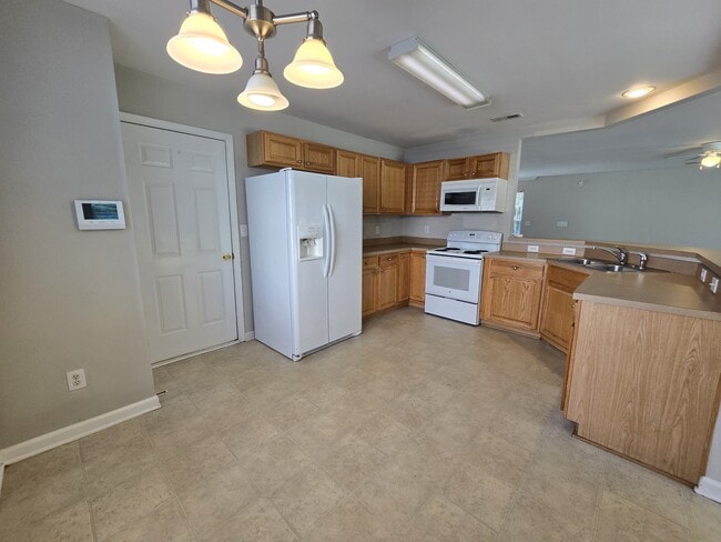 Building Photo - 5030 Reservoir Rd