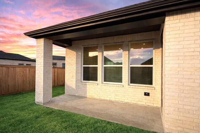 Building Photo - 11239 Peacock Flower St