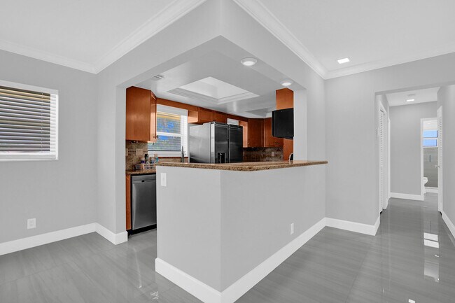Building Photo - 2755 NE 28th Ave