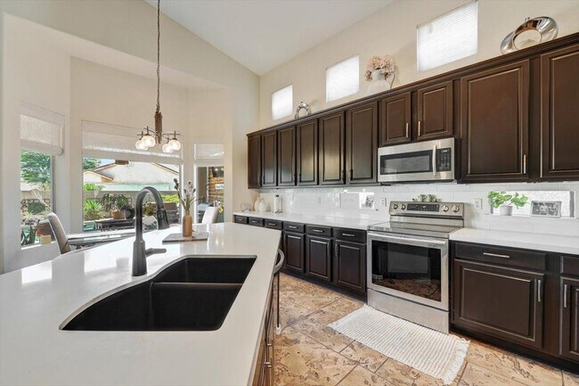 Building Photo - 7723 E Phantom Way