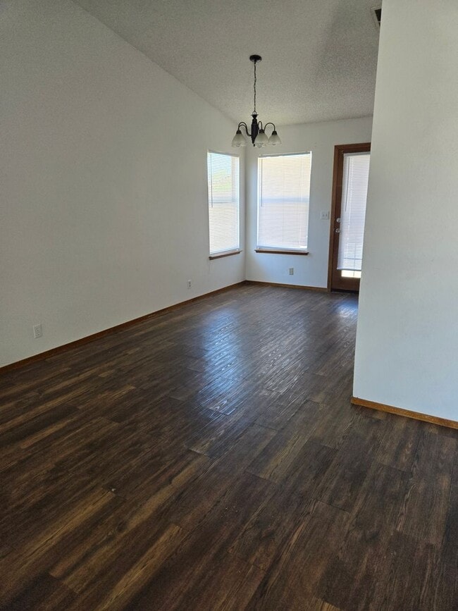 Building Photo - Three bedroom