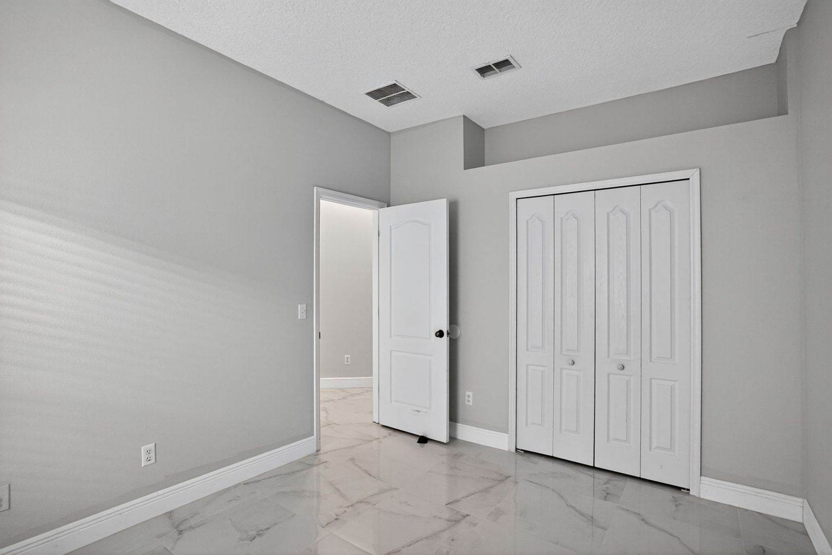 Building Photo - 10181 Marsh Pine Cir