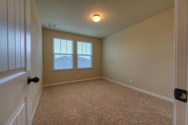 Building Photo - 8608 White Ibis Dr