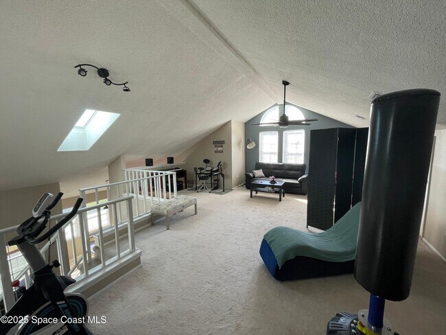 Building Photo - 4890 Lake Waterford Way W