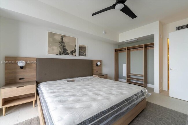 Building Photo - 159 NE 6th St