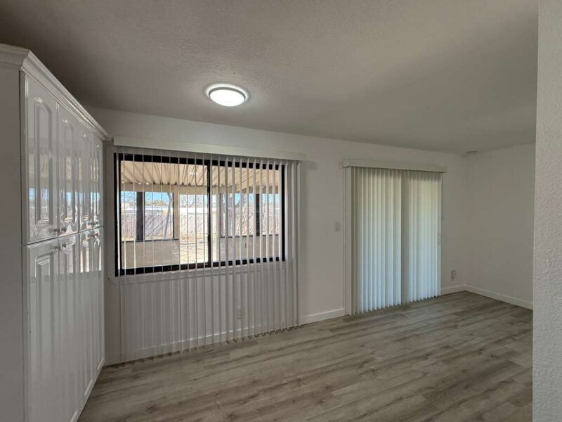 Building Photo - 164 Lost Forest St