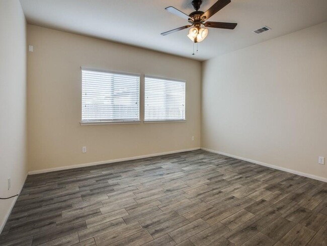 Building Photo - 4067 Mossy Pl Ln