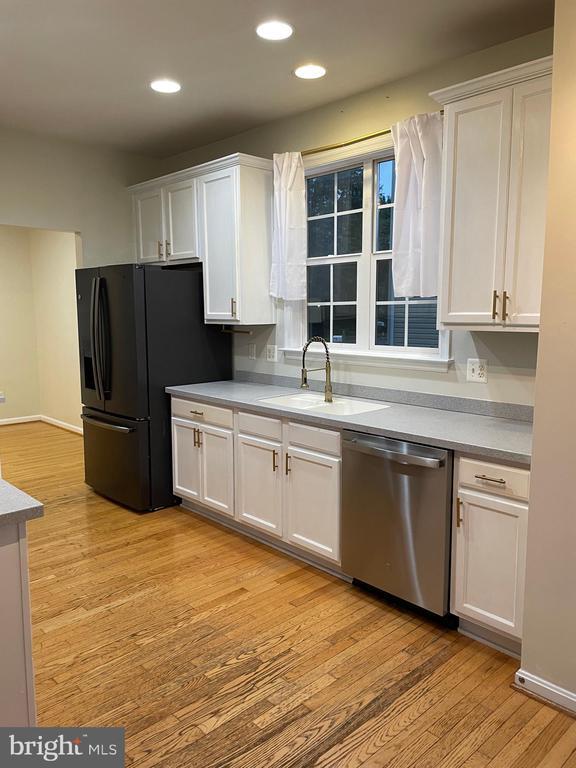 Building Photo - 14020 Willet Way