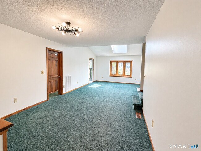 Building Photo - 504 Sandstone Dr