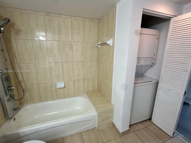 Building Photo - 1750 N Bayshore Dr