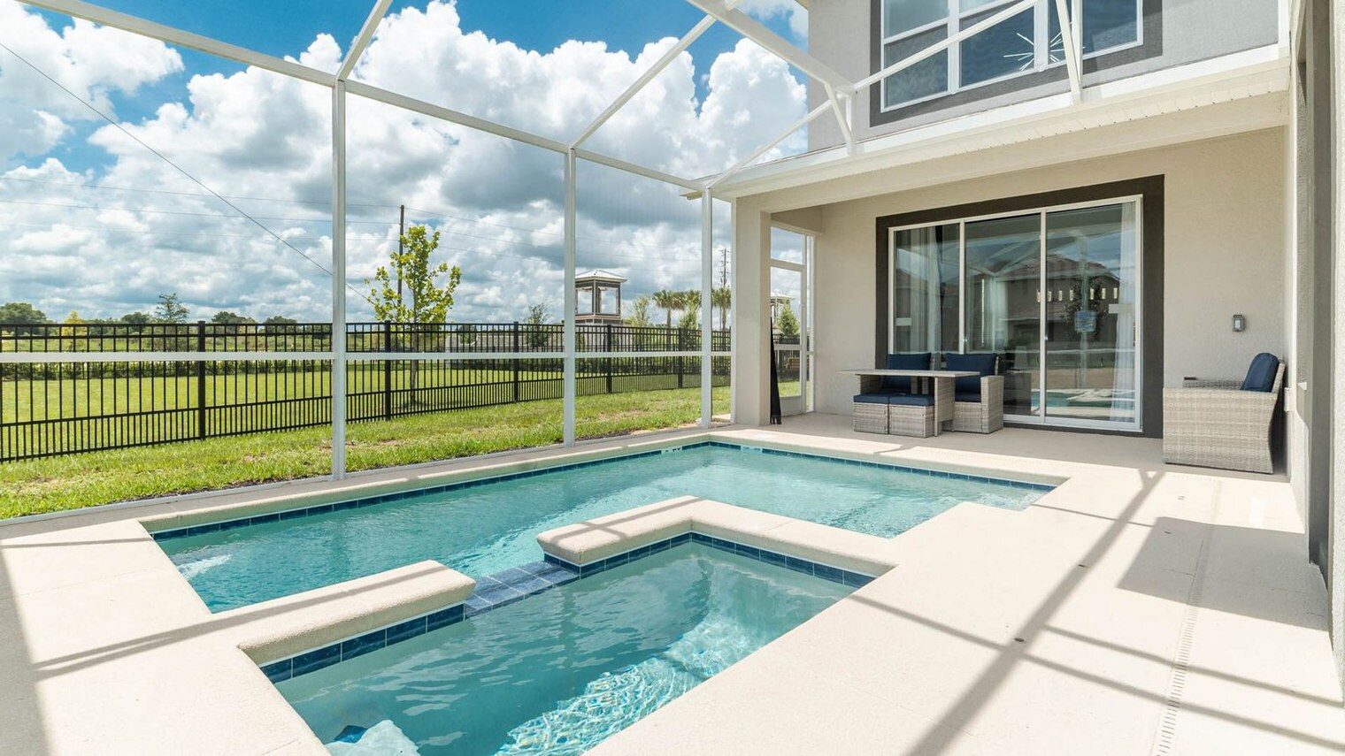 Building Photo - 610 Whistling Straits Blvd