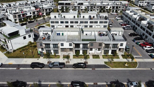 Building Photo - 14569 SW 261 St Ter