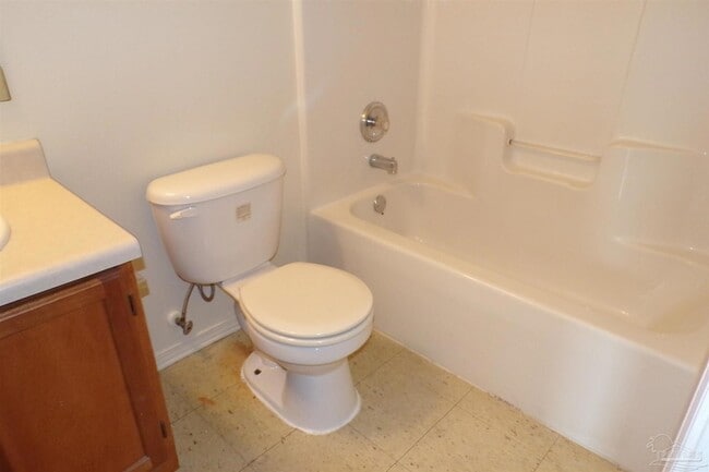 Building Photo - 509 Wood Crest Way