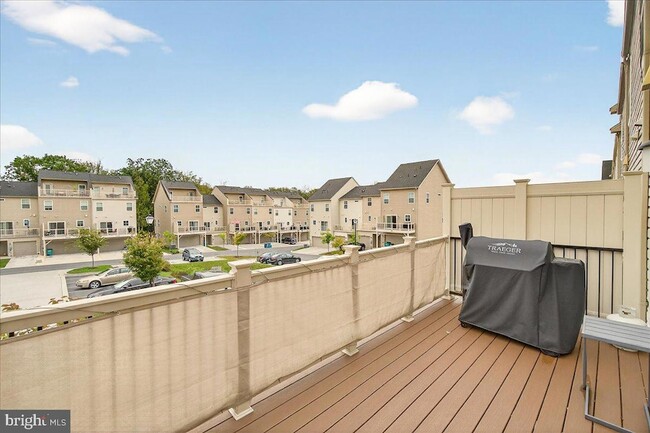 Building Photo - 22739 Tate St