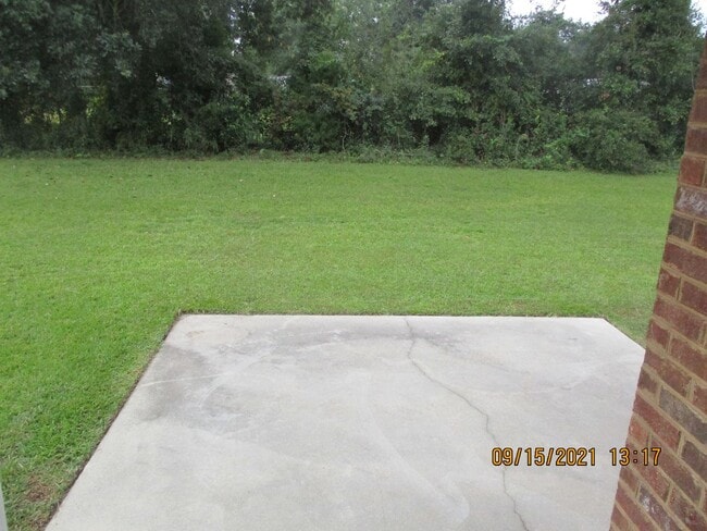 Building Photo - 105 Magnolia Ct