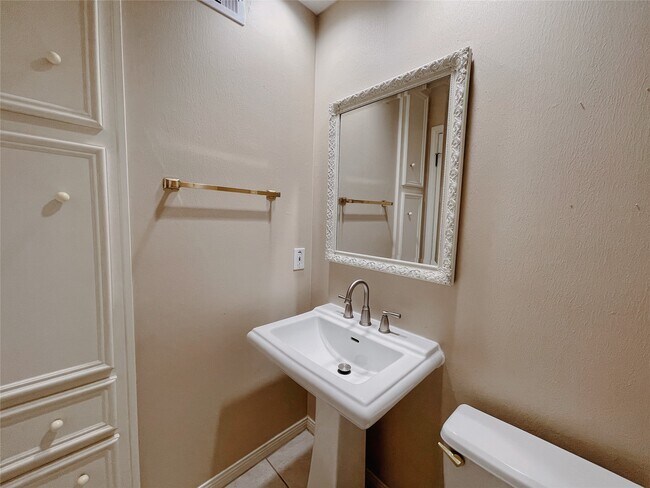 Building Photo - 3015 W Steepbank Cir