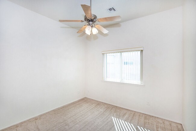 Building Photo - Yuma East Rental Available.