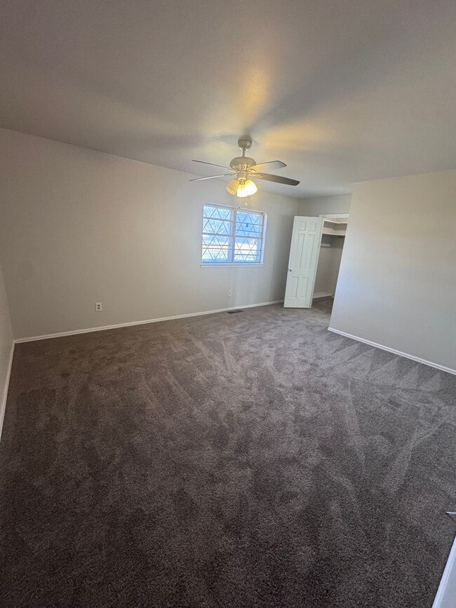 Building Photo - Midtown Tulsa 4 Bedroom Single Level Home!