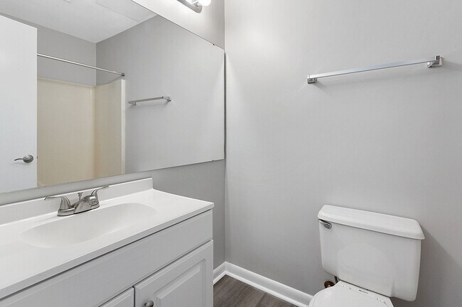 Building Photo - 3 Bed/2 Bath Pet Friendly, Virginia Tech