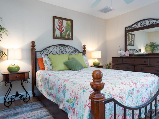 Building Photo - Move in with Zero Deposit! Turnkey Furnish...