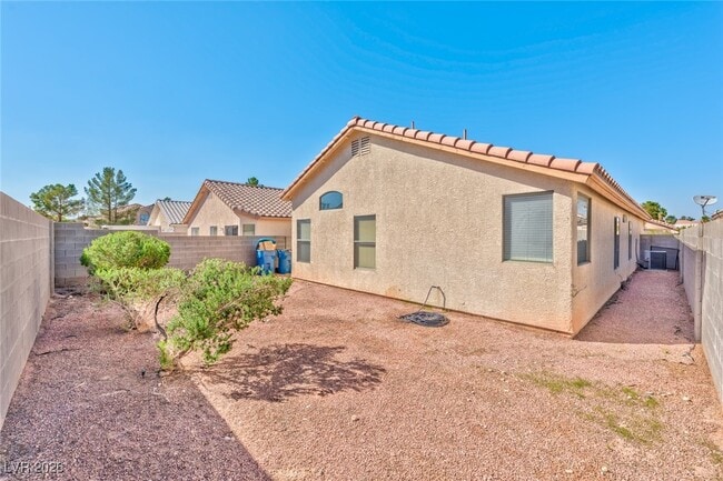 Building Photo - 851 Worrell Ave