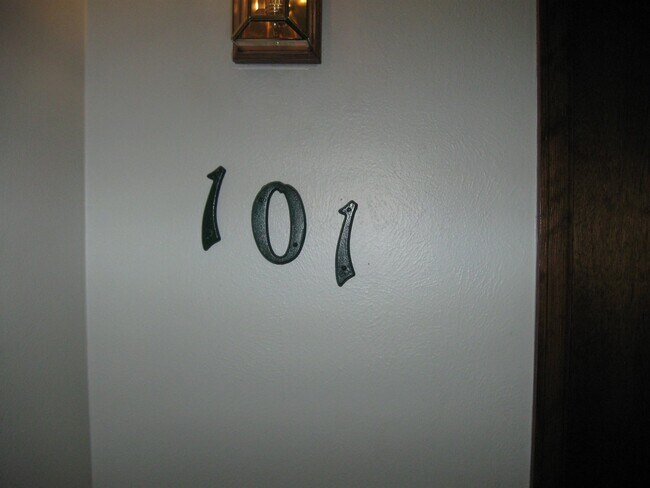 Building Photo - **Application Pending**  Pier Point Village - 2 Bedrooms, 2 Bathrooms (13OX#B-101)