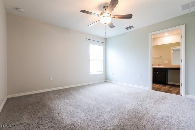 Building Photo - 1089 Knotty Pine Ave