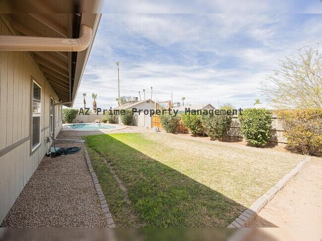 Building Photo - 3434 W Kings Ave