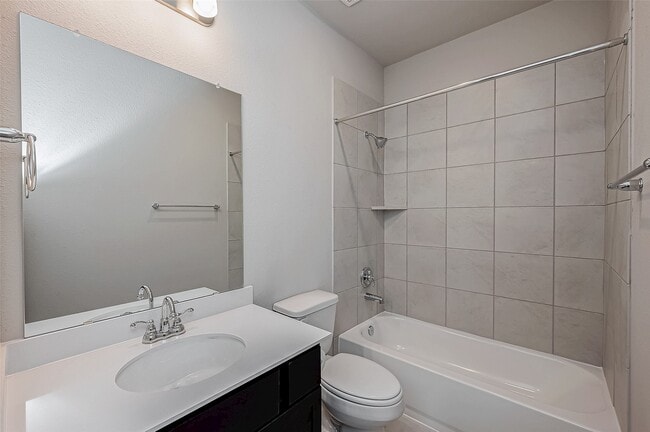 Building Photo - 8539 Int'l Fls Dr