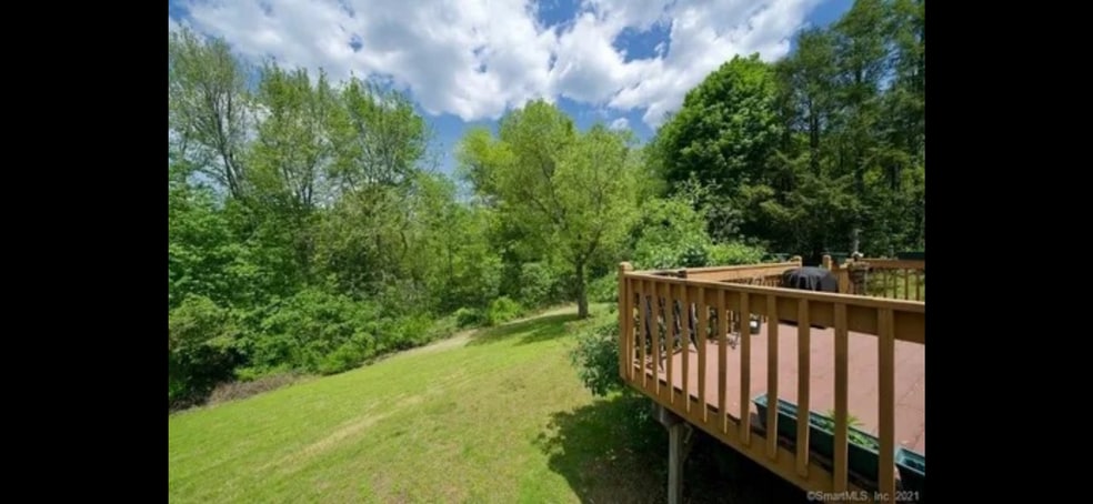 Building Photo - 117 Snipsic Lake Rd