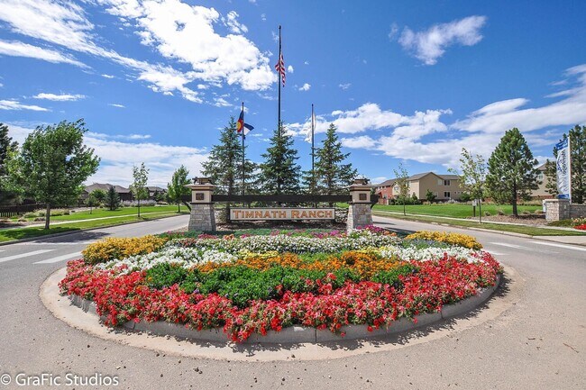 Building Photo - Bright, Spacious & Full of Charm Inside an...
