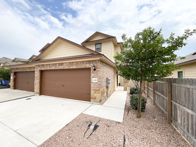 Building Photo - Luxury 2-story | 3-bedroom | 2.5-bath  dup...