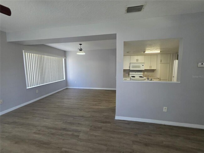 Building Photo - 937 Washington Palm Loop