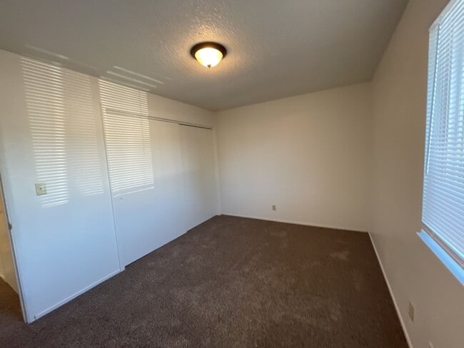 Building Photo - (OTM) 520-550 Summer [PRM: Marlene] (4)