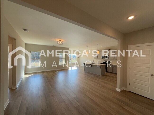 Building Photo - DEPOSIT PENDING! Home for rent in Riverside! Available to View Now!